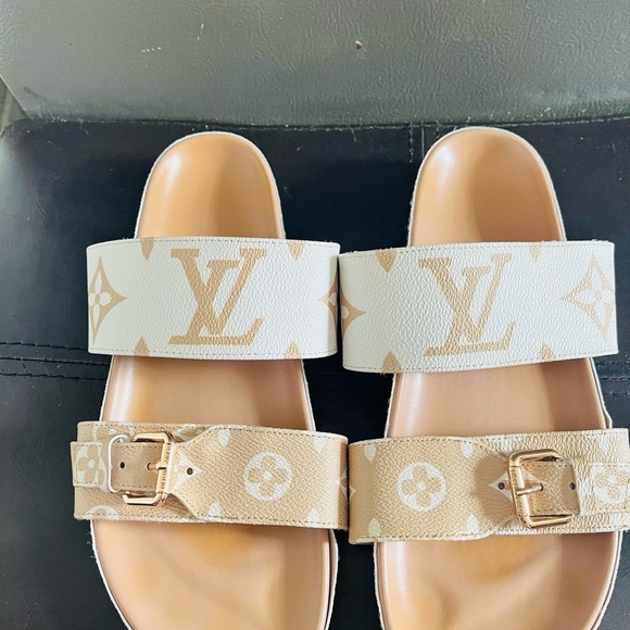 Louis Vuitton Women's Sandals - Cream and Tan - Picture 5 of 5